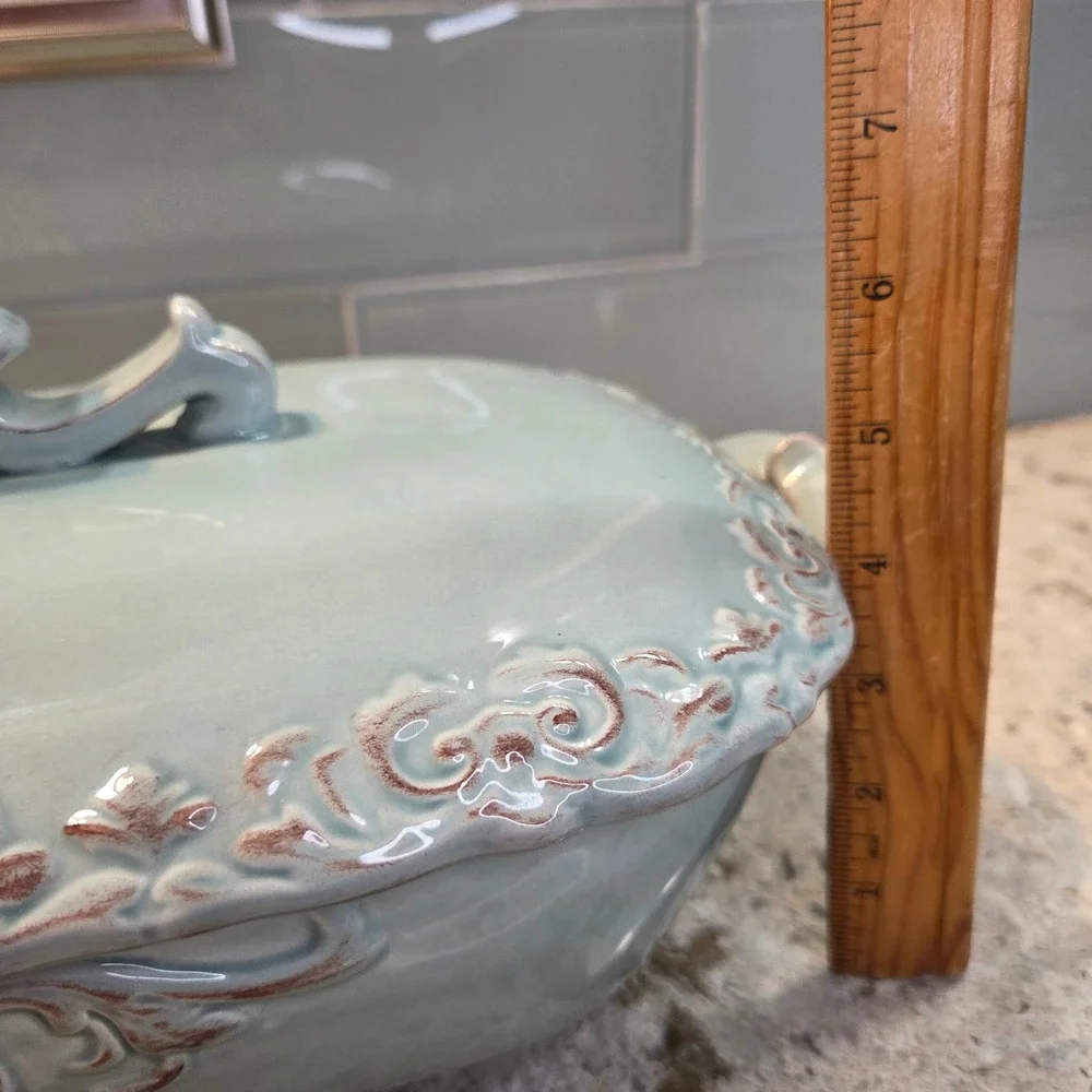 VTG Home Essentials & Beyond Madison Light Blue Ceramic Lidded Tureen Dish